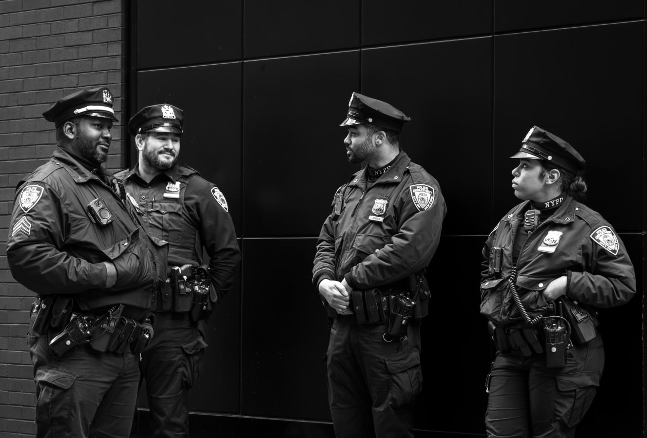Agentes de la policía de Nueva York, blanco y negro